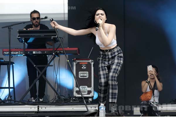 KRISTINA BAZAN - 2019-07-20 - PARIS - Hippodrome de Longchamp - Alternative Stage - 